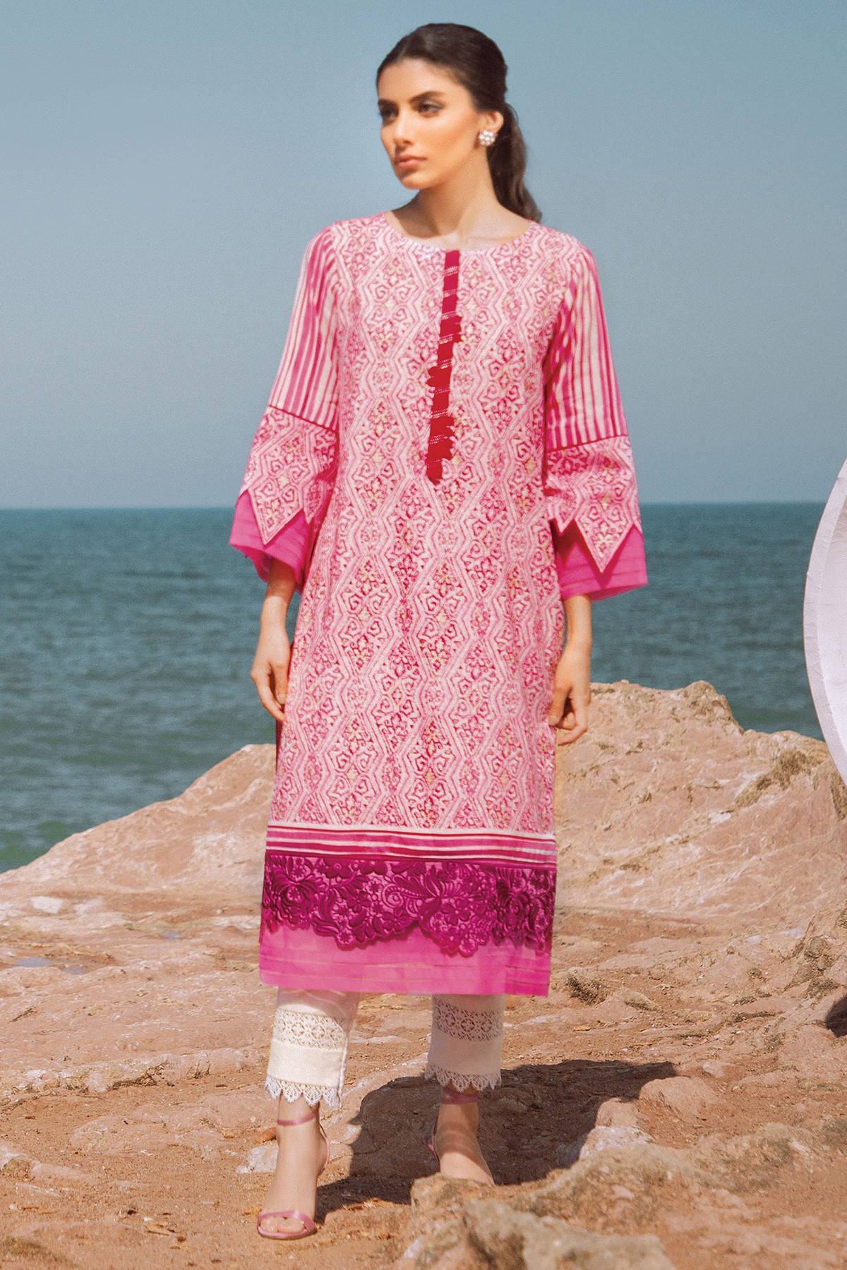 Best Embroidered Lawn Suit
