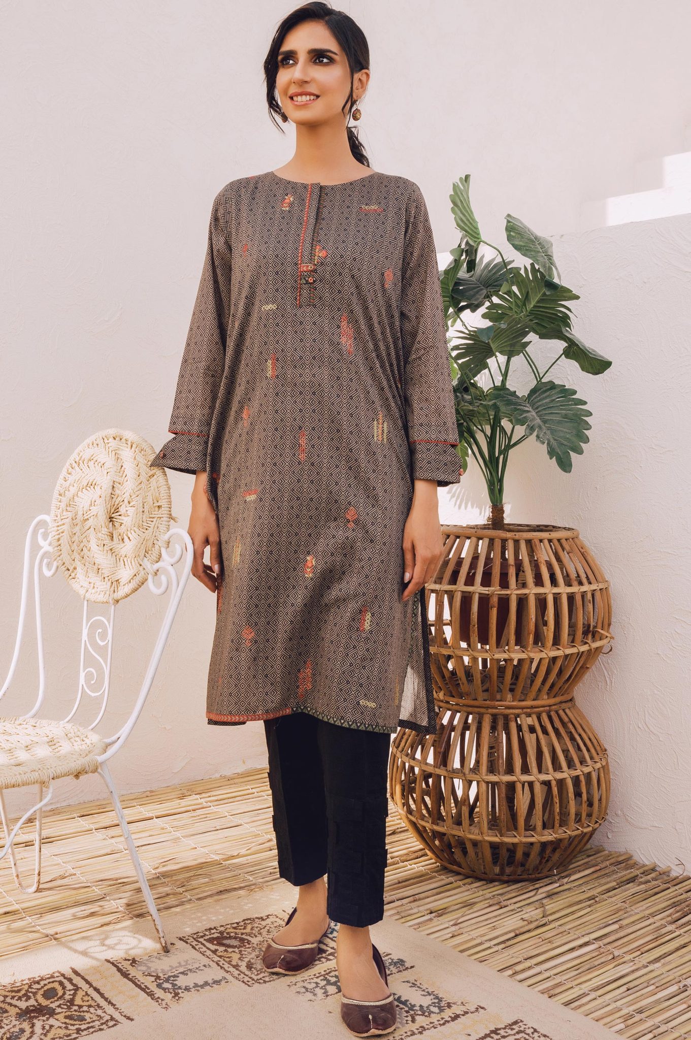 Embroidered lawn shirt Zeen 1 Pc