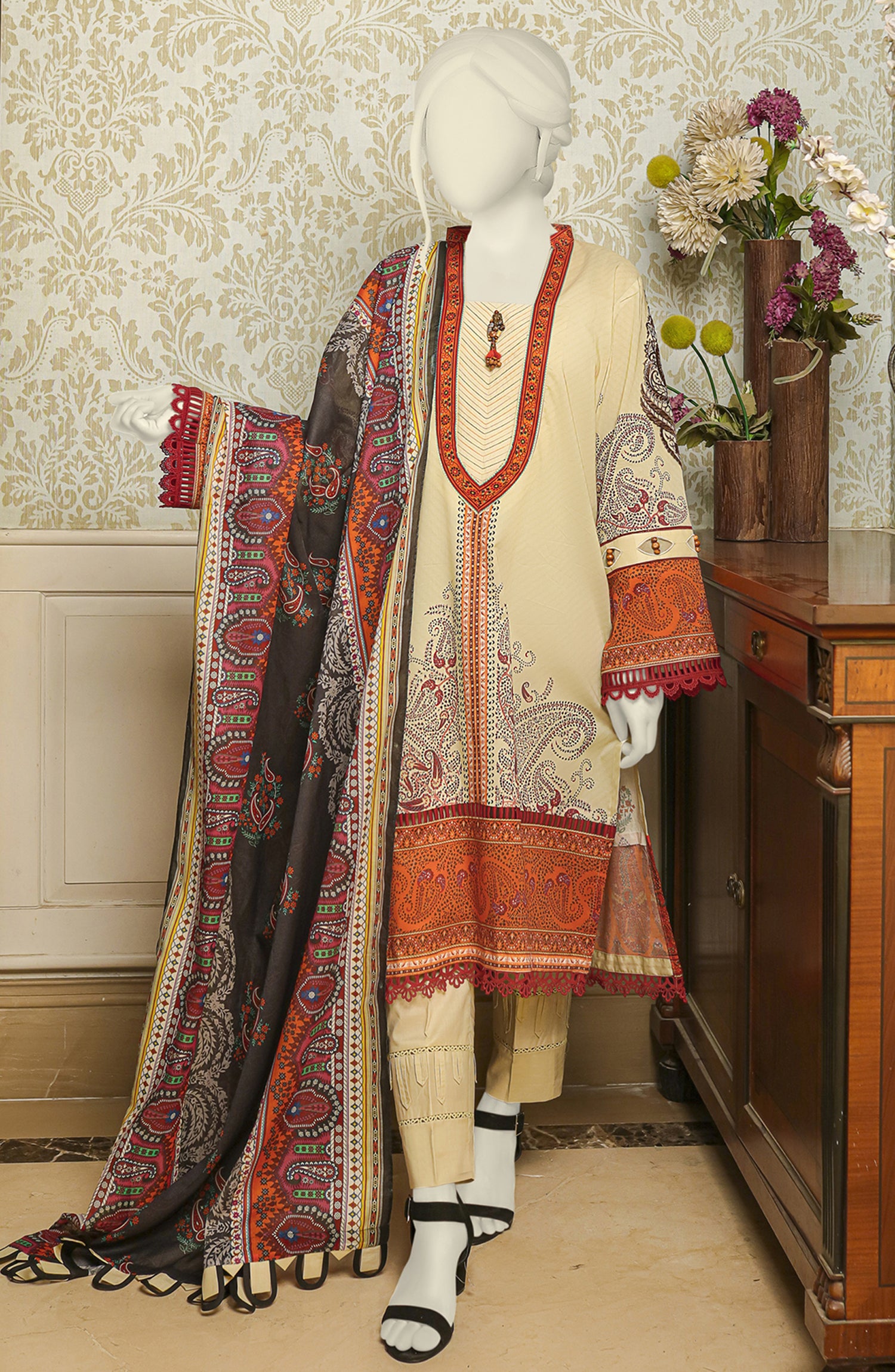 EMBROIDERED DIGITAL PRINTED LAWN 3PC SUIT