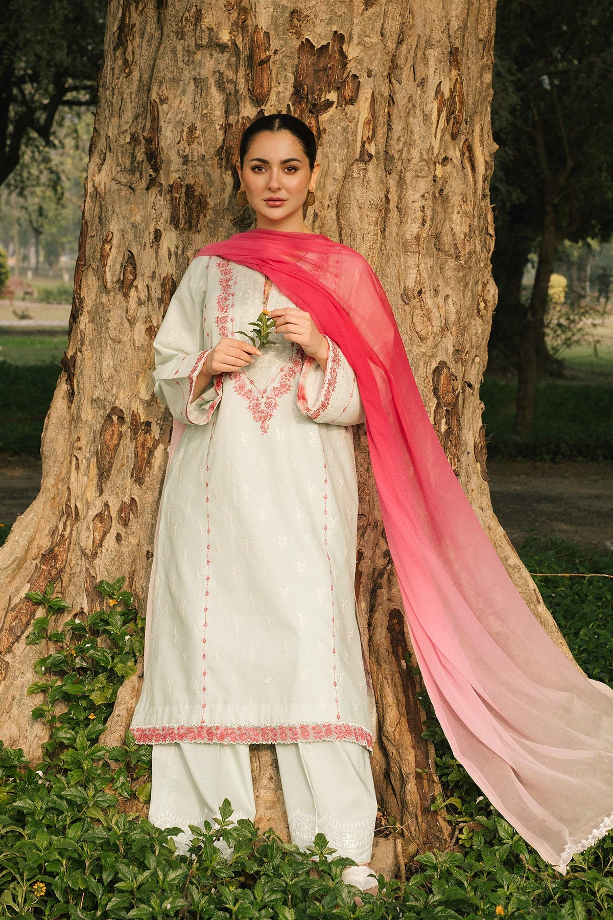 Embroidered Lawn 3PC suit