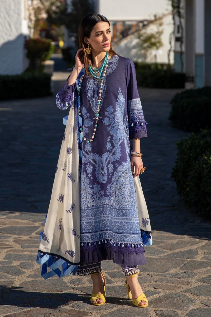 Center Embroidered 3 Pc suit